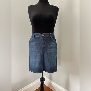 New York & Company - Dark Wash Jean Skirt: Size 10 - EUC